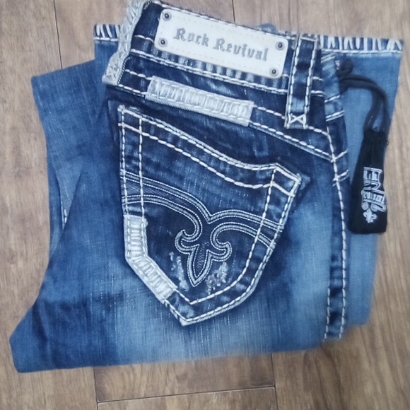 Rock Revival NWOT Women's 26 Amy Flare Embellished Embroidered Distressed - Picture 7 of 16